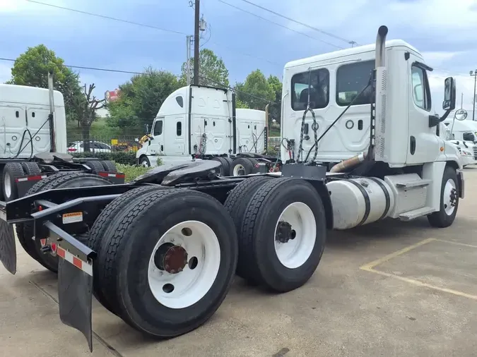 2020 FREIGHTLINER/MERCEDES CASCADIA 125f18fc77290c71d68ad2ed990209f7779