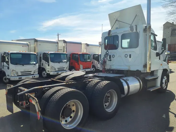 2018 FREIGHTLINER/MERCEDES CASCADIA 125