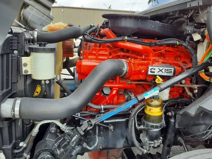 2019 NAVISTAR INTERNATIONAL LT625 SLPR CAB