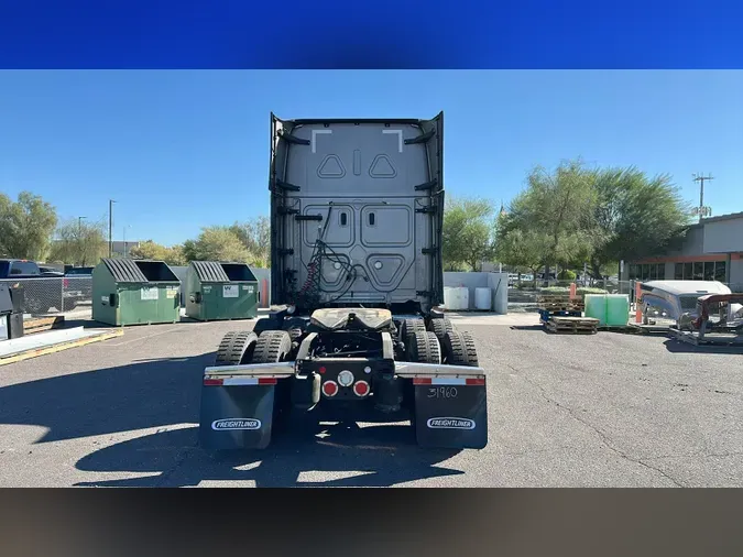2024 Freightliner Cascadia 126