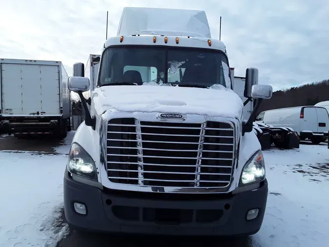 2020 FREIGHTLINER/MERCEDES CASCADIA 113