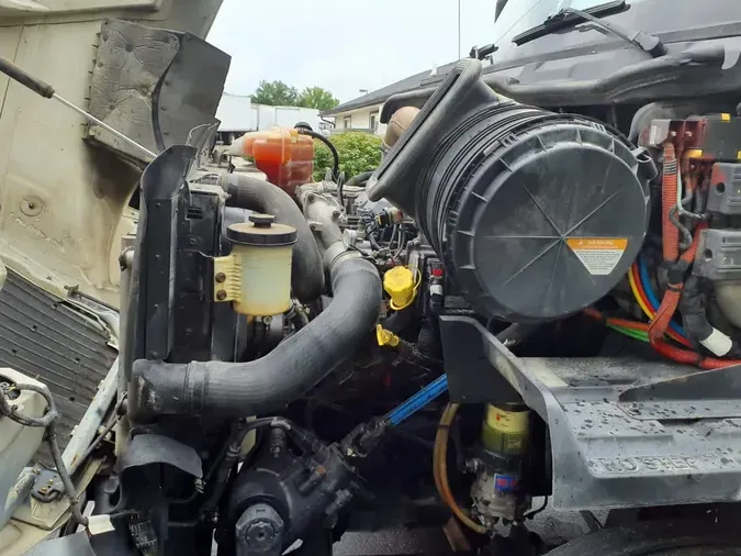2019 NAVISTAR INTERNATIONAL RH613 DAYCAB S/A