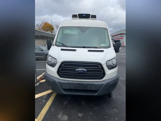 2017 FORD MOTOR COMPANY TRANSIT 250 MED ROOF