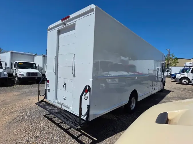 2017 FRTLR CUSTOM CHASSIS CORP MT-55 WALK-IN