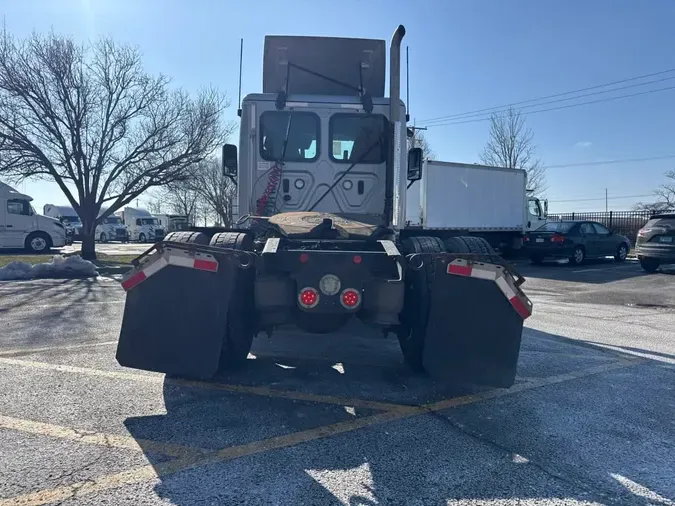 2019 FREIGHTLINER/MERCEDES CASCADIA 113