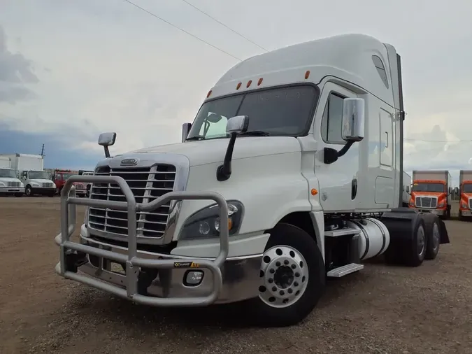2018 FREIGHTLINER/MERCEDES CASCADIA 125f19d3145b9914b34f5509dfae4a4ee05