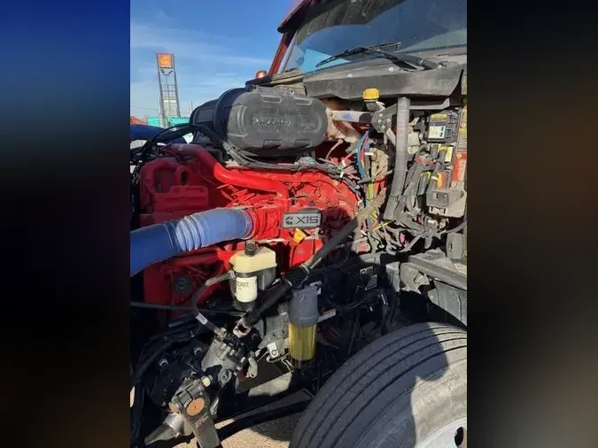 2022 Peterbilt 579f19d3f2cff142399b56eaa65d9cc3a1a