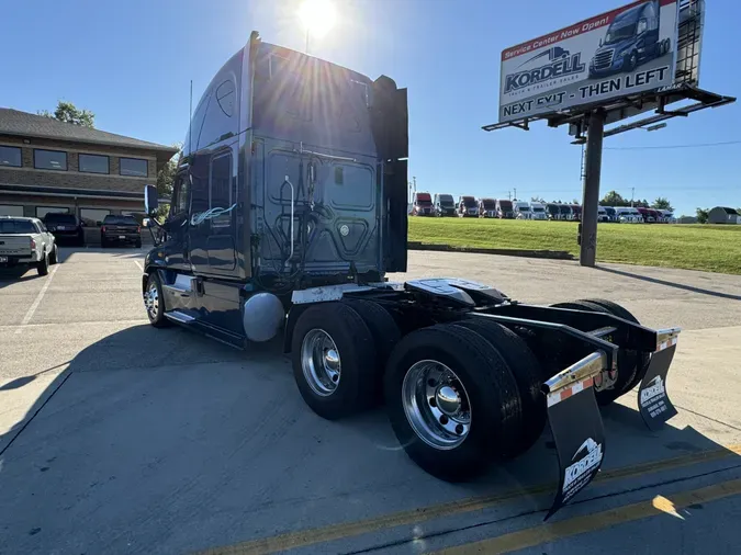 2013 FREIGHTLINER CASCADIA