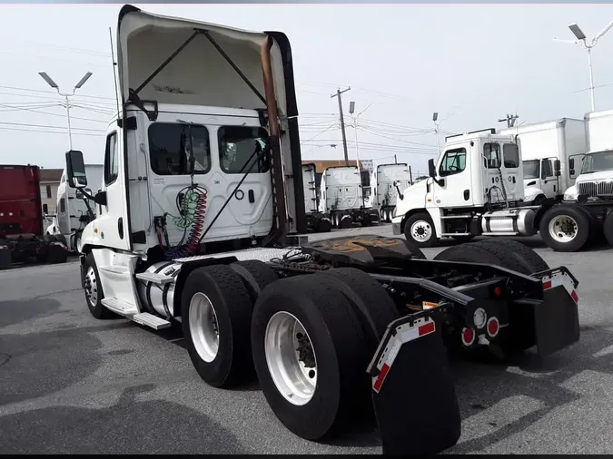 2019 FREIGHTLINER CASCADIA 125