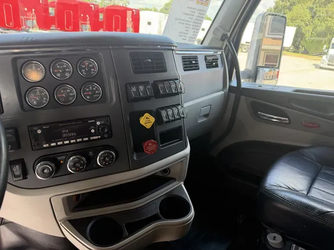 2023 Peterbilt 579
