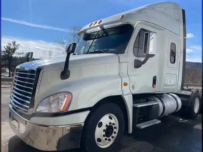 2019 FREIGHTLINER/MERCEDES CASCADIA 125