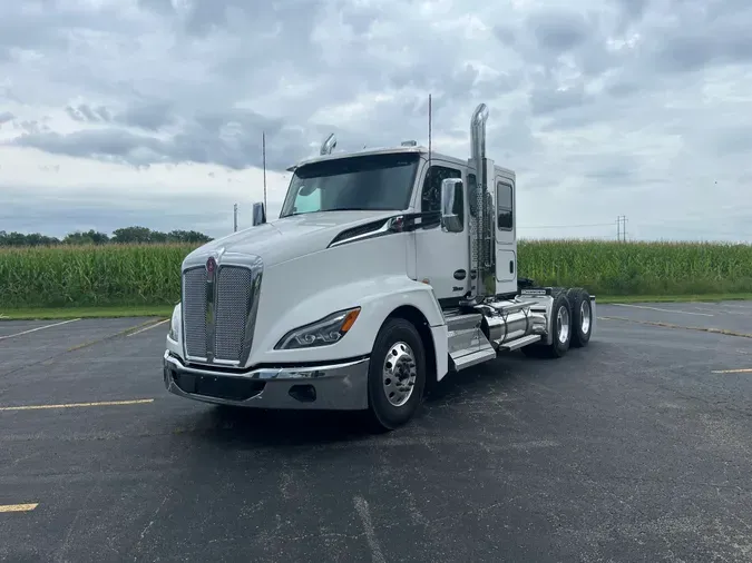 2025 Kenworth T680