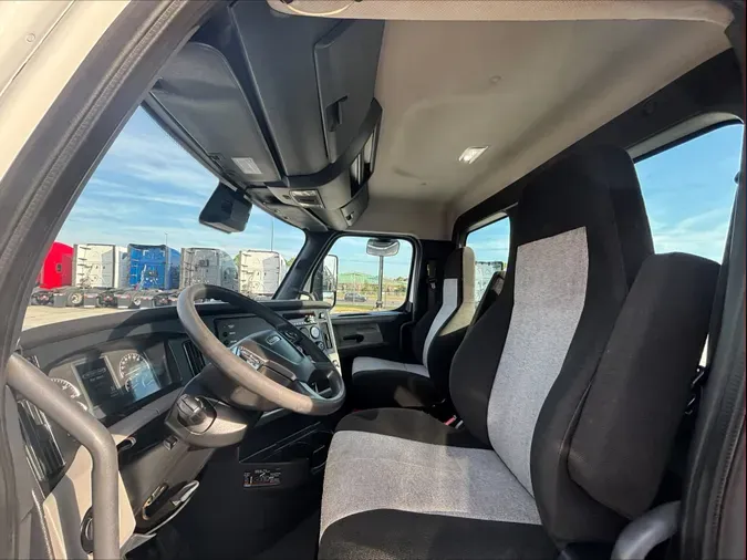 2020 FREIGHTLINER CASCADIA 126