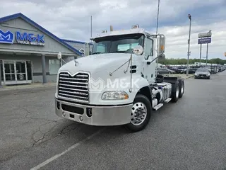 2018 MACK CXU613