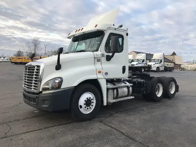 2017 Freightliner X12564STf1ad08aab1539a0b22ee53fabfde5306