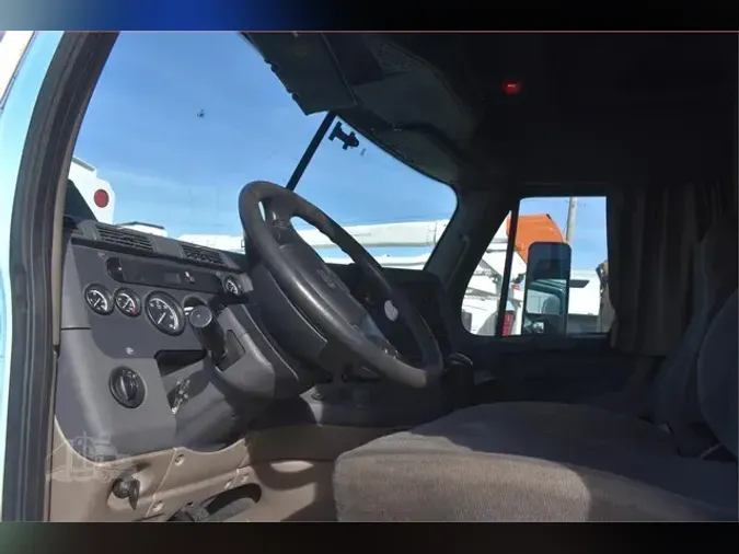 2013 FREIGHTLINER CASCADIA 125