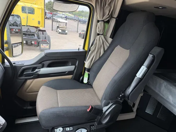 2023 Kenworth T680