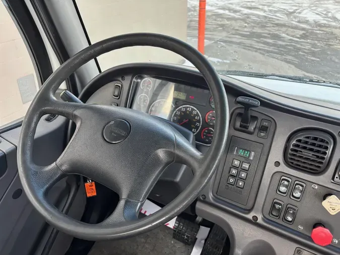 2012 Freightliner M2