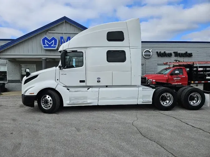 2022 VOLVO VNL64T860