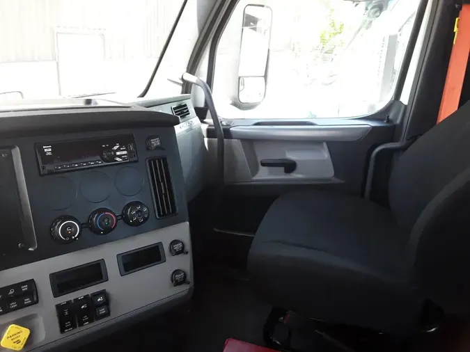 2020 FREIGHTLINER NEW CASCADIA 116