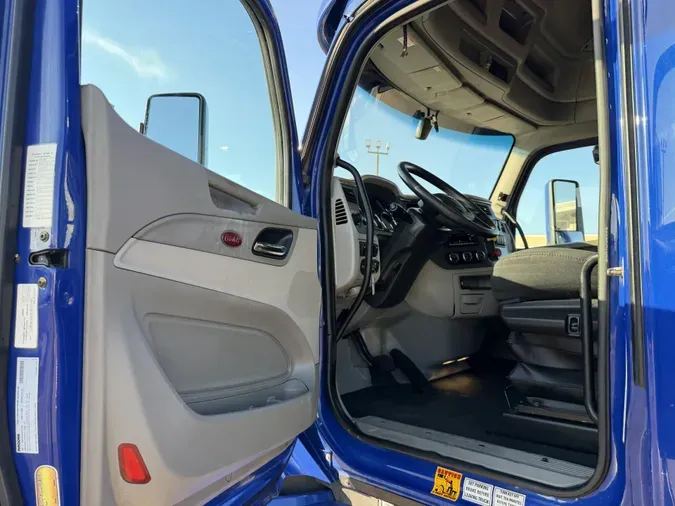 2022 Peterbilt 579