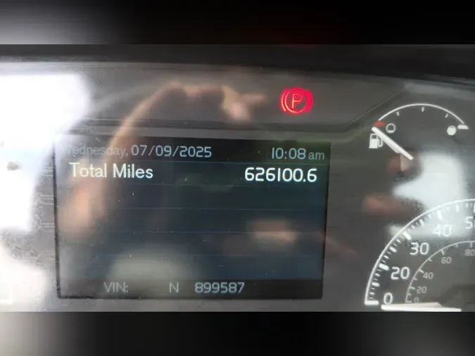 2018 Volvo VNL300