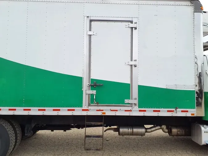 2020 FREIGHTLINER/MERCEDES M2 106