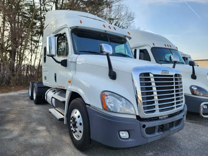 2017 FREIGHTLINER/MERCEDES CASCADIA 125