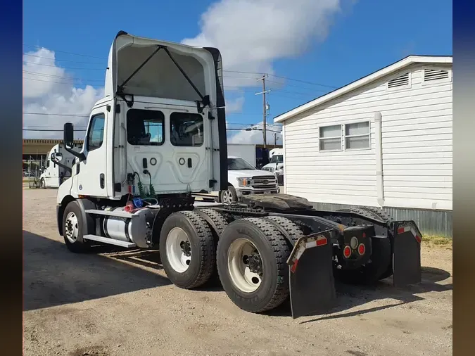 2019 FREIGHTLINER NEW CASCADIA 116