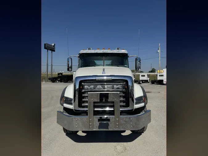 2026 MACK GR84B
