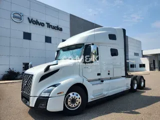 2025 VOLVO VNL64T760