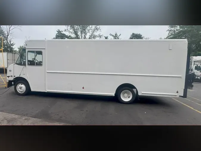 2018 FRTLR CUSTOM CHASSIS CORP MT45