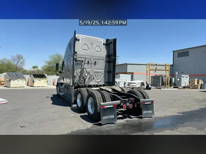 2023 Freightliner Cascadia