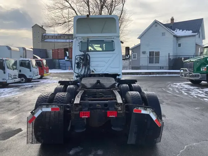 2019 NAVISTAR INTERNATIONAL LT625 DAYCAB T/A