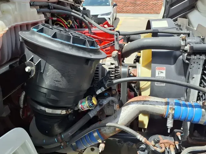 2019 FREIGHTLINER M2 106