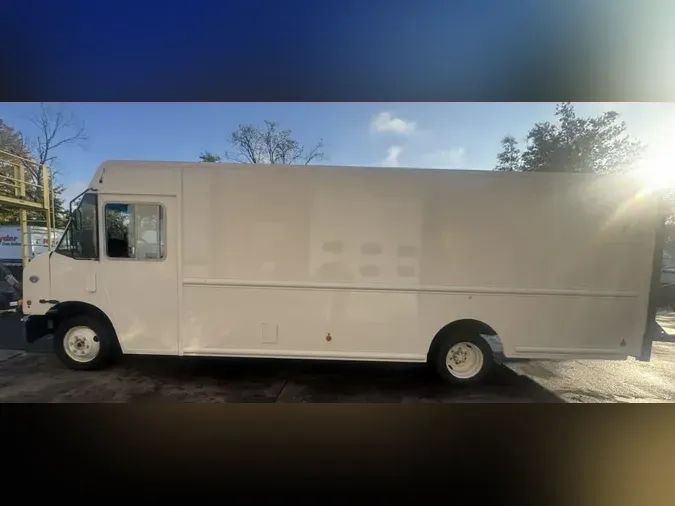 2018 FRTLR CUSTOM CHASSIS CORP MT45