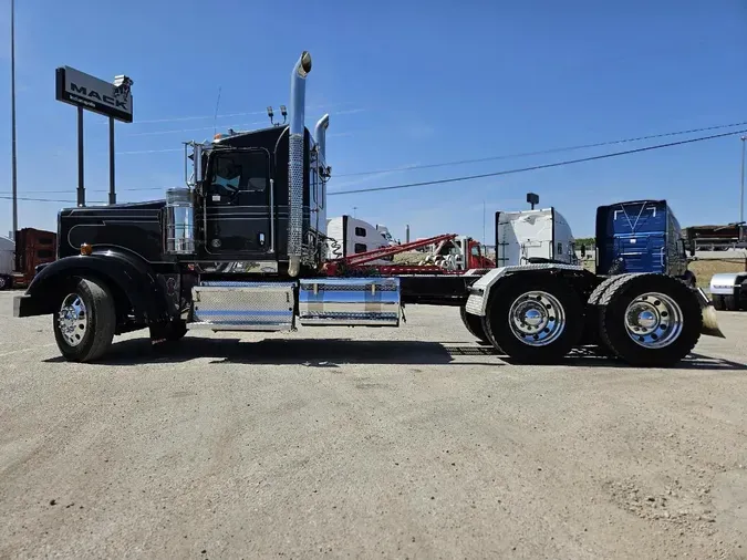 2020 KENWORTH W900