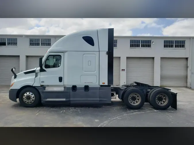 2021 Freightliner Cascadia