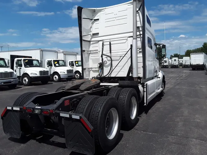 2019 VOLVO VNL64T