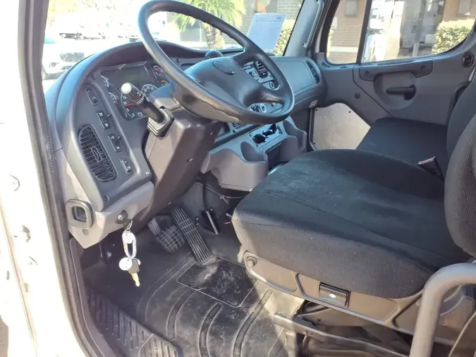 2019 FREIGHTLINER/MERCEDES M2 106