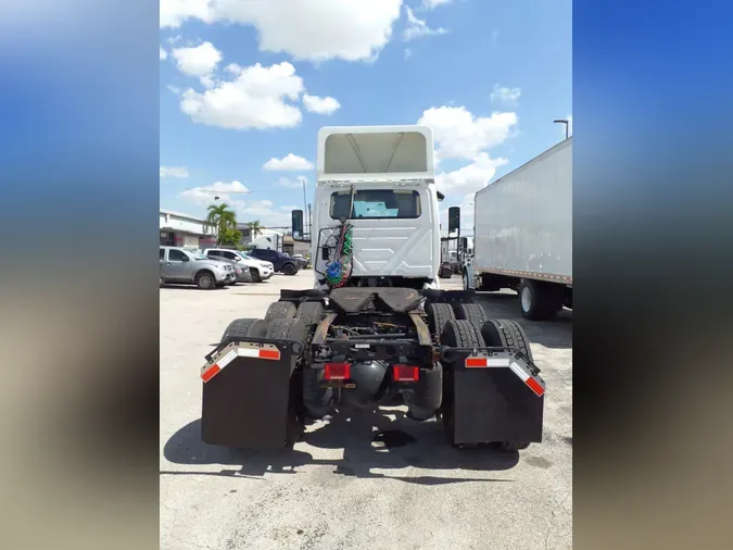 2019 NAVISTAR INTERNATIONAL LT625 DAYCAB T/A