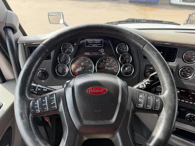 2020 Peterbilt 579
