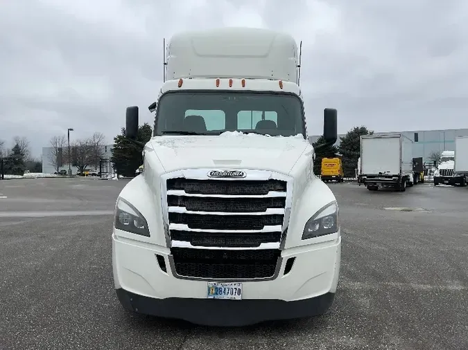 2018 Freightliner T12664ST