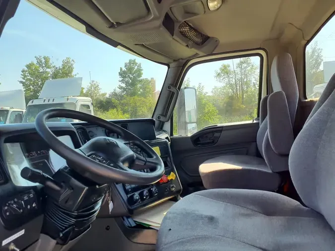 2019 NAVISTAR INTERNATIONAL LT625 DAYCAB T/A