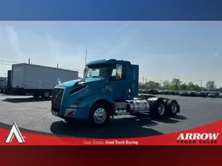 2019 VOLVO VNL300