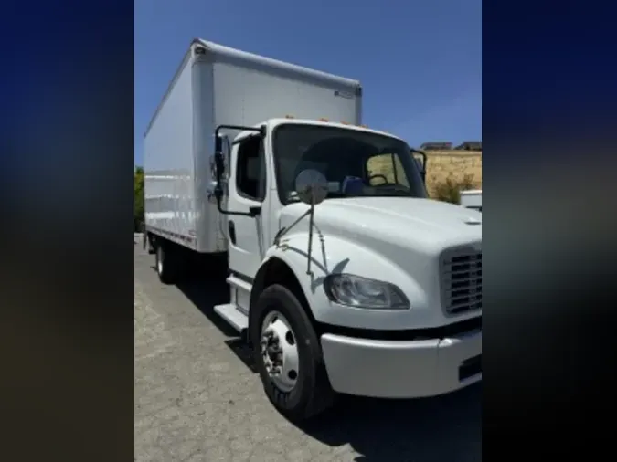 2016 FREIGHTLINER M2 106