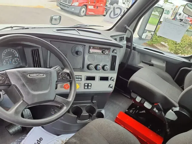 2020 FREIGHTLINER NEW CASCADIA 126