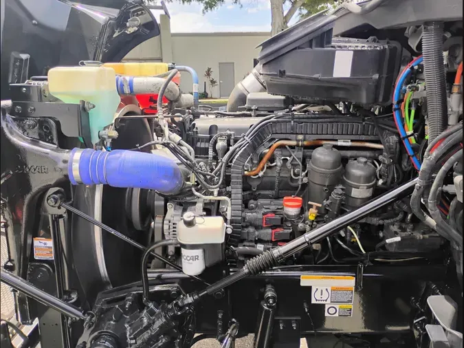 2023 Peterbilt 567