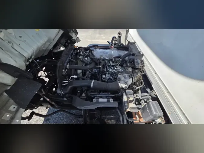 2018 ISUZU NRR