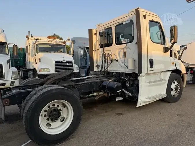 2016 FREIGHTLINER CASCADIA 113f1fbc46b3d96387345e2b76990924993